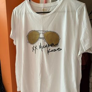 Michael Kors women’s sunglasses t shirt, never worn. Size XL
